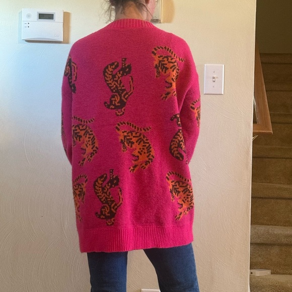 Women's Pink Leopard Print Cardigan Sweater - Mod Boutique - Size M - Picture 2 of 2
